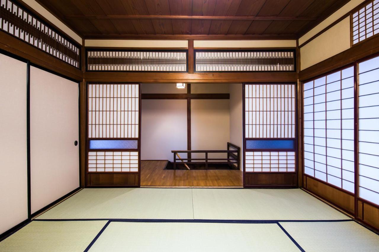 Manabi-Stay Takayama: Modern Kura Dining and Semi-Open-Air Bath in Traditional House Takayama  Exterior photo