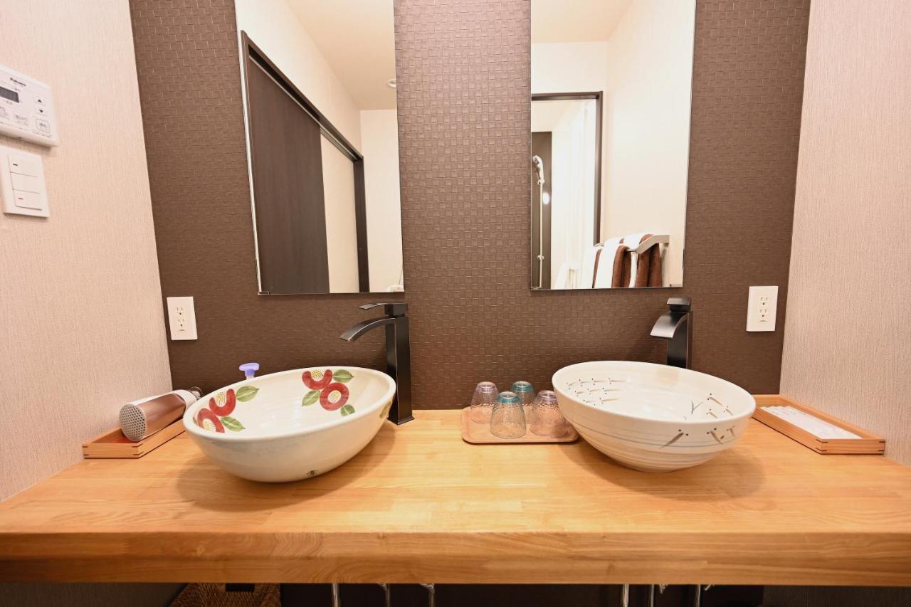 Manabi-Stay Takayama: Modern Kura Dining and Semi-Open-Air Bath in Traditional House Takayama  Exterior photo